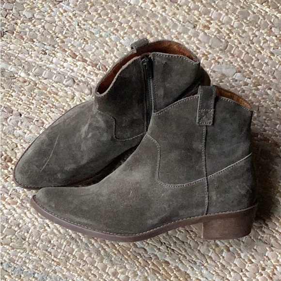 ♦️ MADEWELL ankle boot 6.5 Barnwood suede booties low heel mink olive moss - Picture 1 of 8